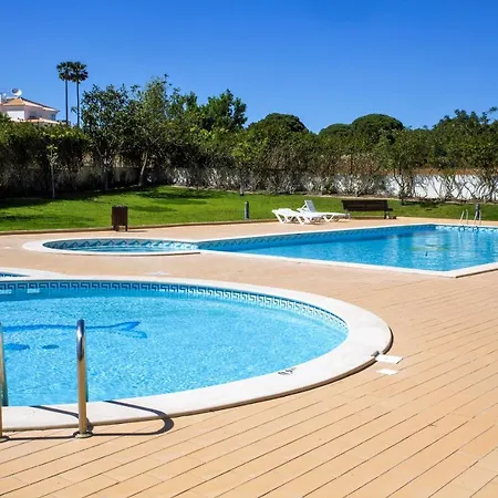 Olhos De Agua Ii Appartement